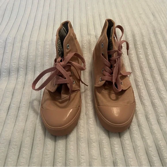 Bangs Pink Shoes - Picture 5 of 7